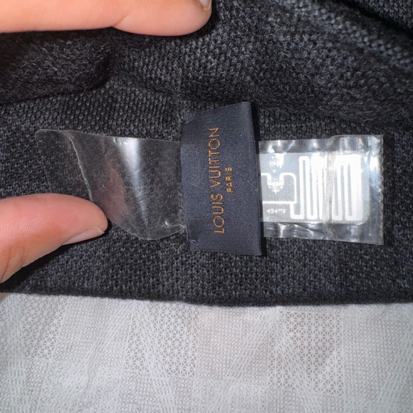 Louis Vuitton Petit Damier Hat - Picture 5 of 5